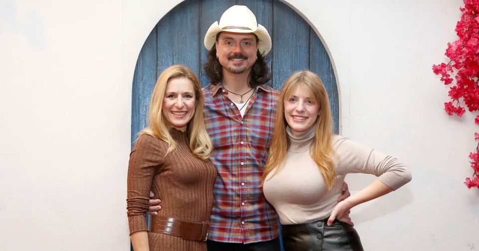 Einen schönes und erholsames Wochenende wünschen euch die Familie um Stefanie Hertel, Lanny Lanner und Johanna Mross.😃