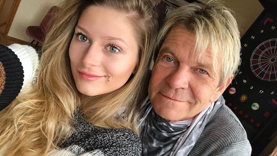Einen schönen Start in die Woche wünsche euch Matthias Reim und seine Tochter Marie Reim.😃