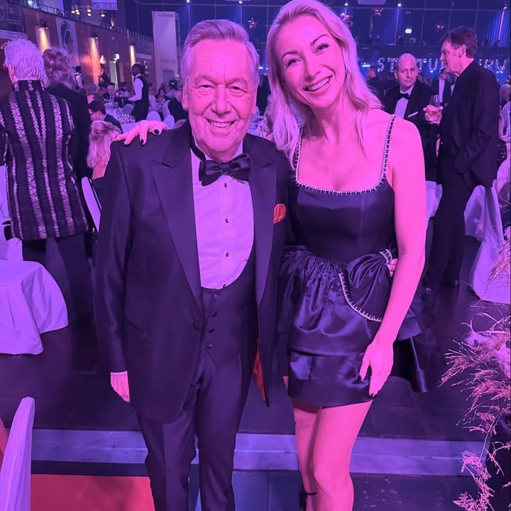 Eine tolle und erfolgreiche Woche wünschen euch Anna-Carina Woitschack und Roland Kaiser.😃