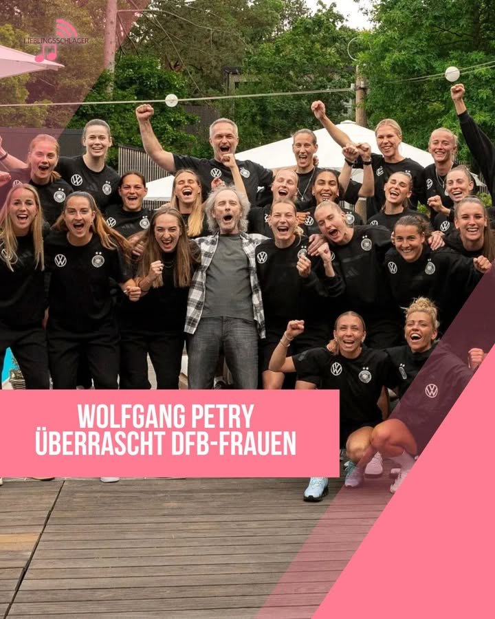 Wolfgang Petry überrascht DFB-Frauen mit Live-Auftritt – Schlagerstar sorgt für Gänsehaut im EM-Trainingslager