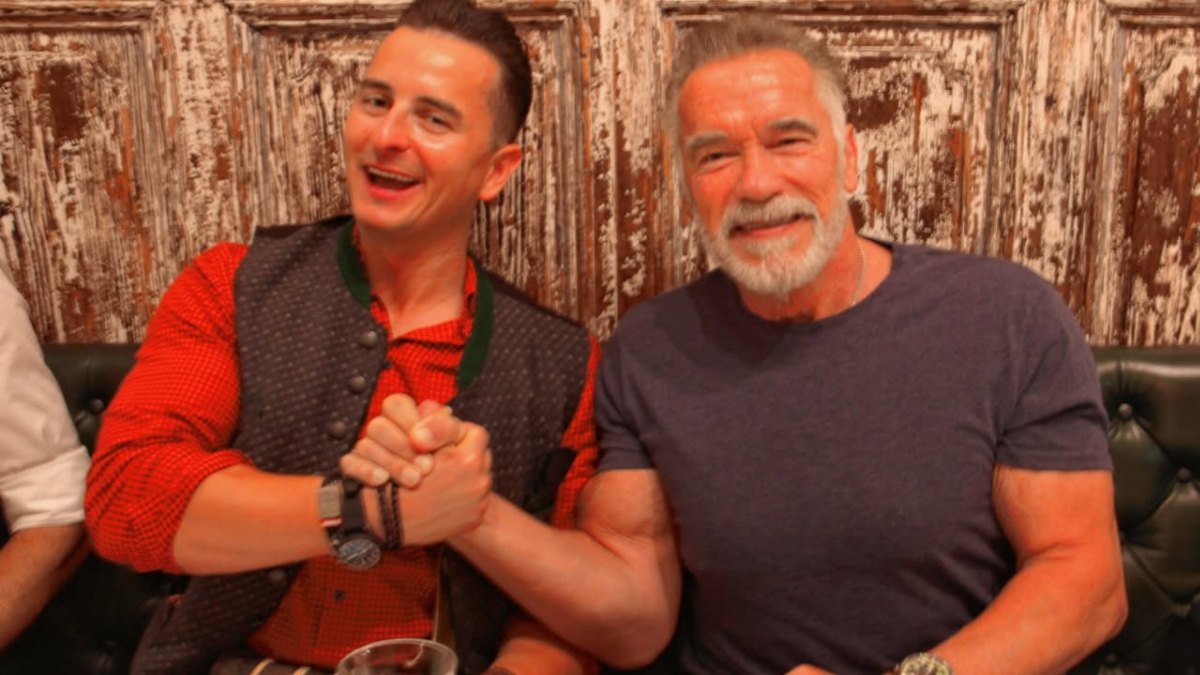 Andreas Gabalier lässt sich impfen und Schwarzenegger ist gegen Trump.