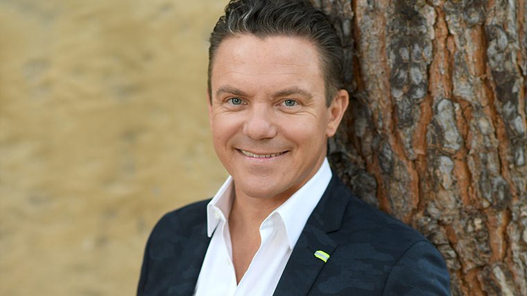 Stefan Mross hat wieder jemanden an seiner Seite.