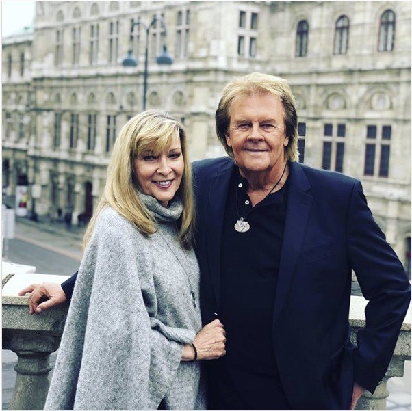 Ein guten und erfolgreichen Start in die Woche wünscht euch Howard Carpendale und seine Frau Donnice.😃