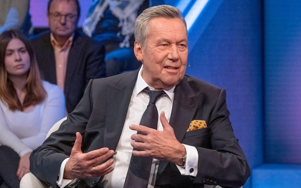 Roland Kaiser rechnet ab mit Impfskeptikern!!! Für diese Menschen in der Bevölkerung, bringt der Schlagersänger kein Verständnis auf. Roland…