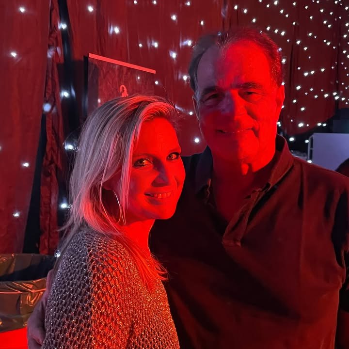 Jessica Ming begeisterte das Publikum beim "30 Jahre Stefan Roos" Fest mit ihrem Auftritt - Ein Wiedersehen mit Heintje nach 16 Jahren