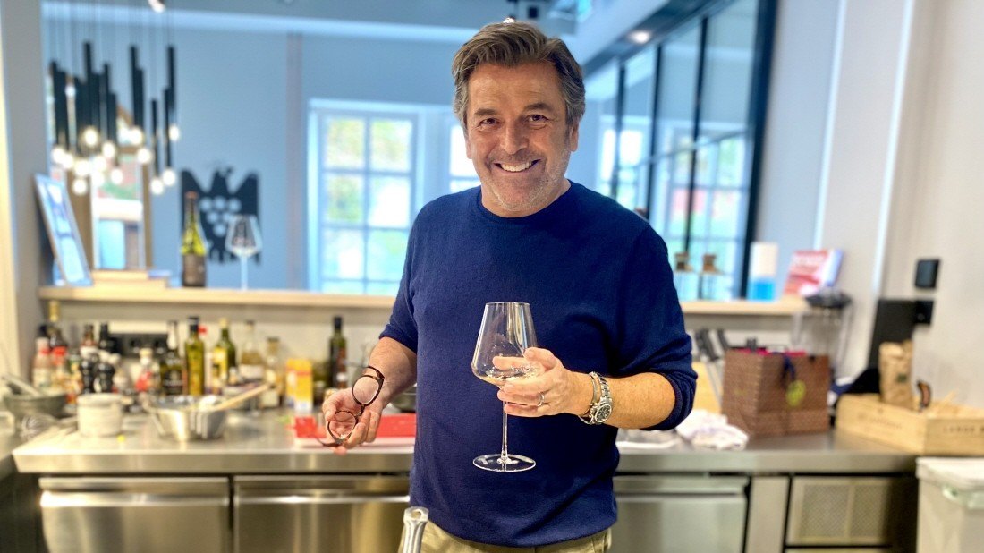 Einen schönen und erholsamen 1. Maifeiertag und einen guten Start in die Woche wünscht euch Thomas Anders. 😃