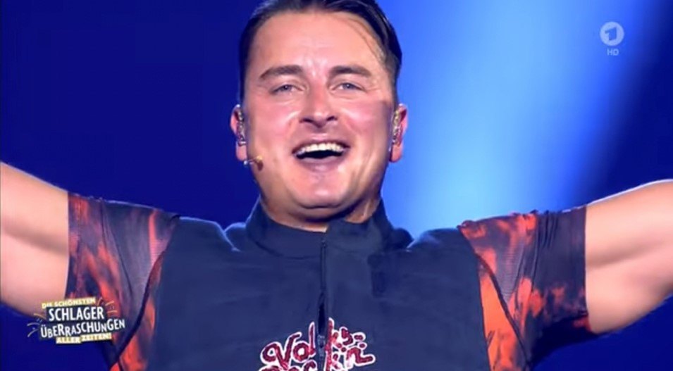 "Auf ein Wiedersehen" schreit Andreas Gabalier in sein Mikro, in einer vollen Halle, voller begeisterter Schlagerfans, ach waren das Zeiten…