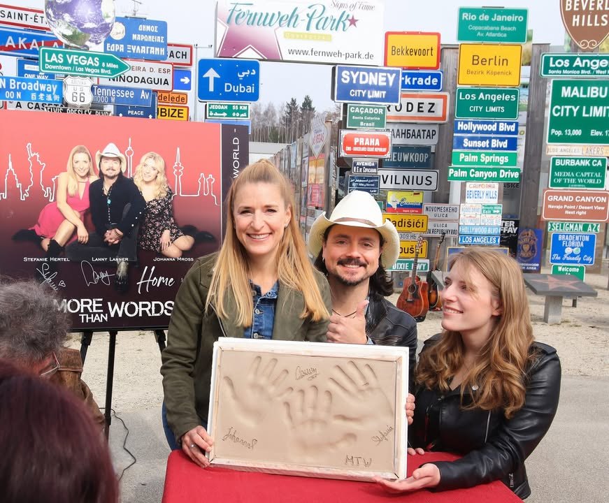 Stefanie Hertel war mit ihrer Familienband More Than Words für den Frieden unterwegs.