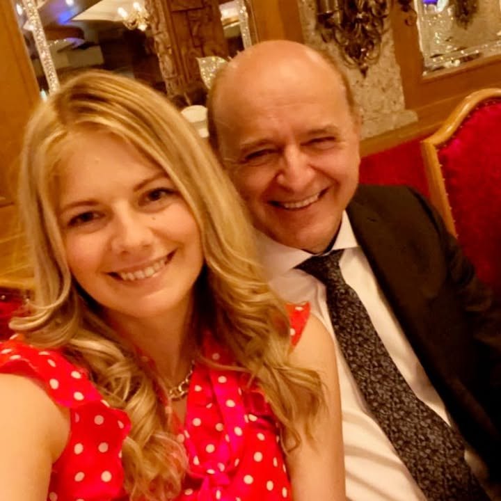 "Mein allerliebster Joseph!"... so begann der Post von Melanie Payer, anlässlich des Geburtstages ihres Managers Joseph Trojer in großer Dan…