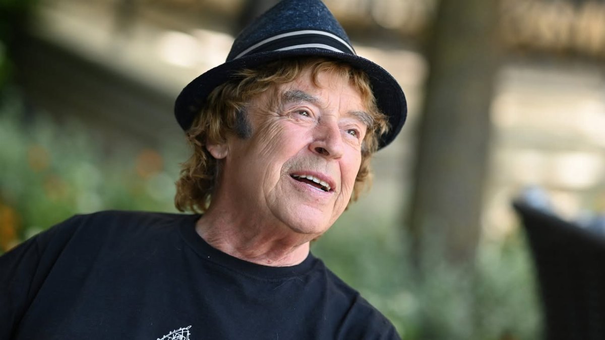 Tony Marshall singt im Rollstuhl