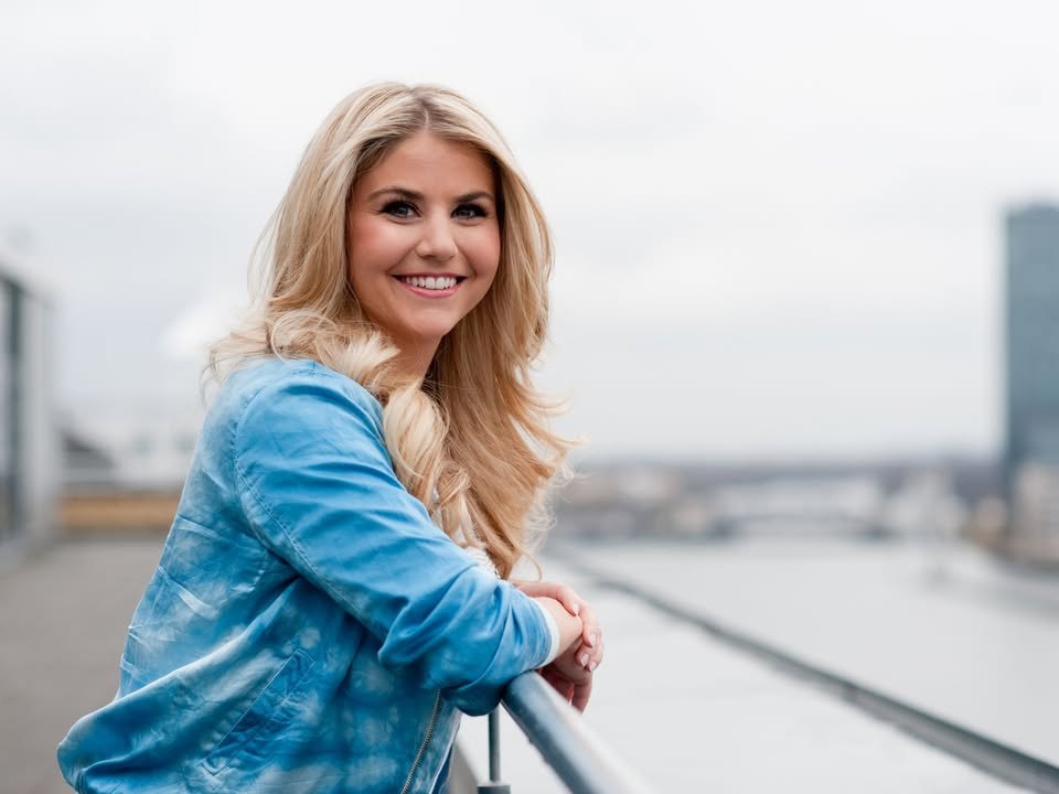Ein ruhiges und entspannendes Wochenende wünscht euch Beatrice Egli.😀