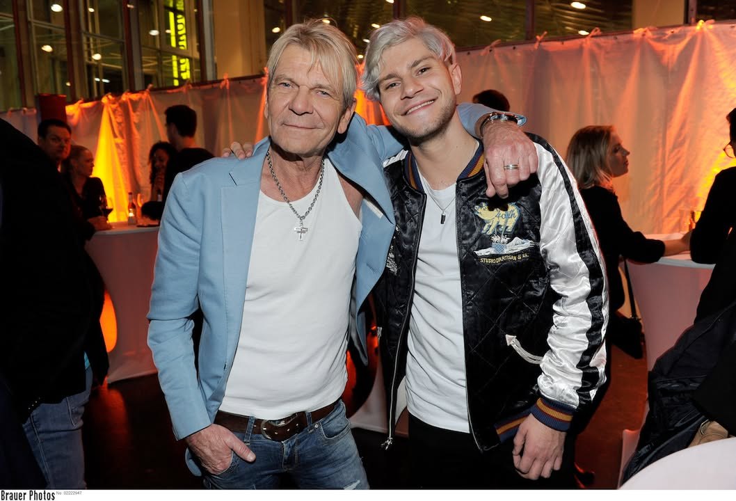Ein tolles und ereignisreiches Wochenende wünscht euch Matthias Reim und sein Sohn Julian Reim.😀