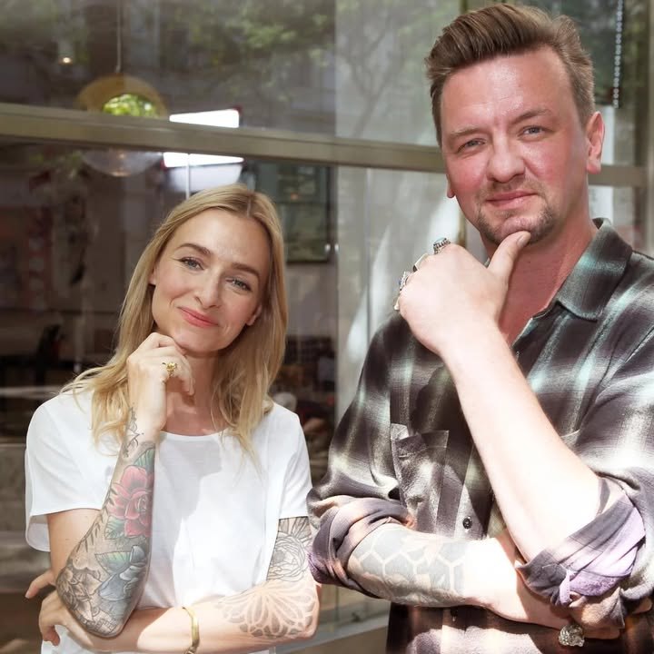 Ein guten Start in die Woche und eine ebenso erfolgreiche wünscht euch Ben Zucker und seine Schwester Sarah Zucker.😀